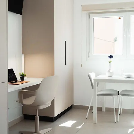 Modern 4 Walk To Beach, Shops & Dining By Cyprus Horizons Apartment Limassol