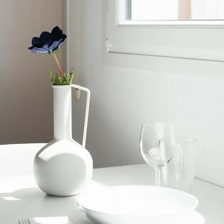 Apartment Modern 4 Walk To Beach, Shops & Dining By Cyprus Horizons Limassol